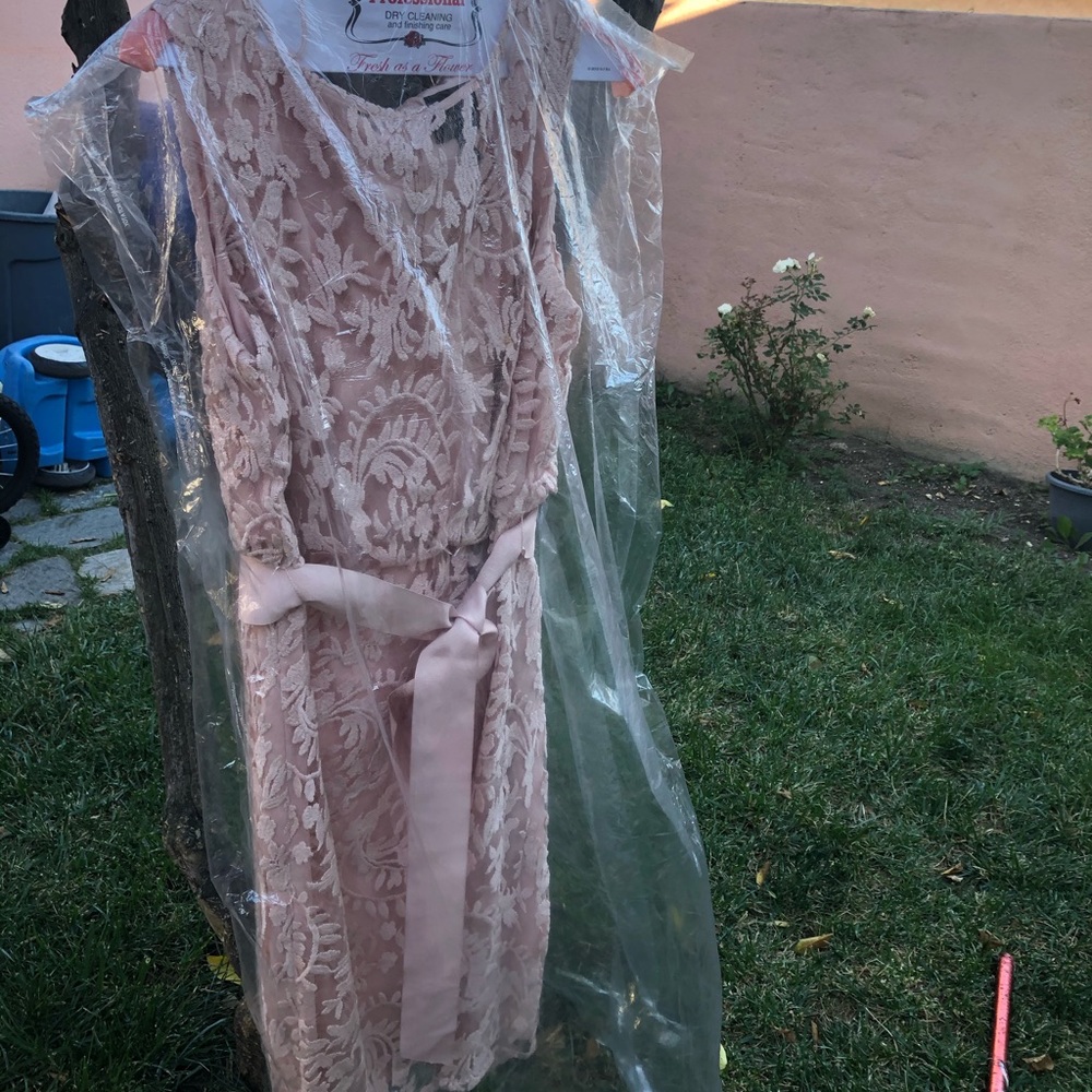 Sheath Dress - Picture 2 of 4